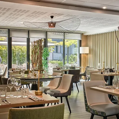 Restaurant Athena فندق 4*