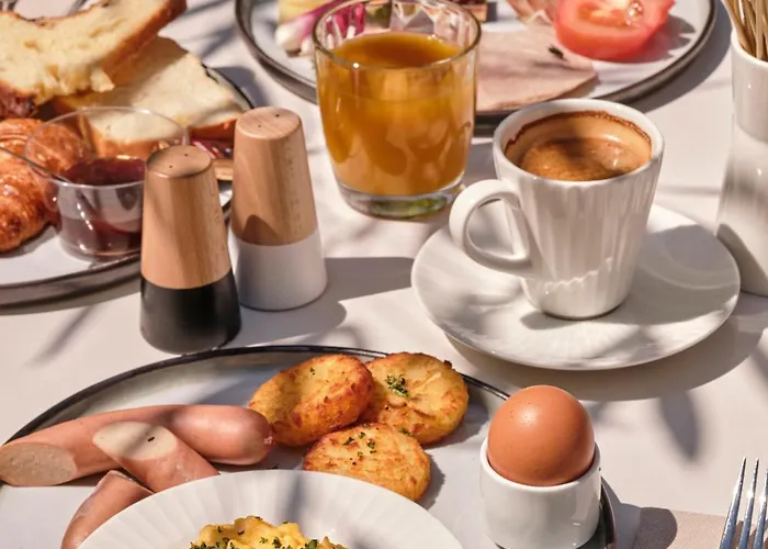 Hotel Restaurant Athena 4*
