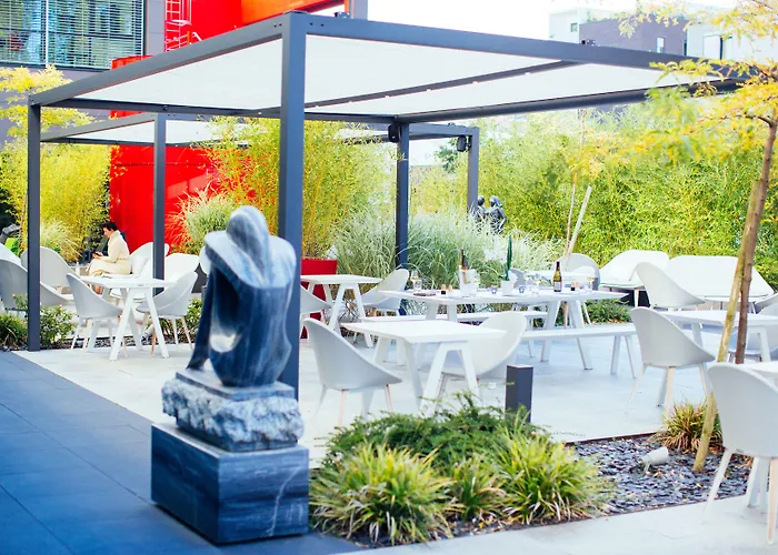 Hotel Restaurant Athena 4*